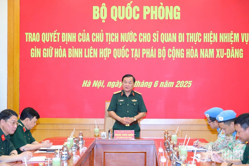/UploadStore/admin/250605 Trao QD cua CTN/02.jpg
